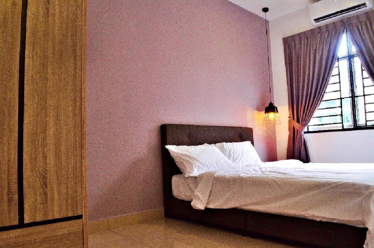 Desaru Cosy Homestay - Near Waterpark, Beach, Rapid -Wifi, Tvbox, Steamboat, Bbq Available Exterior photo