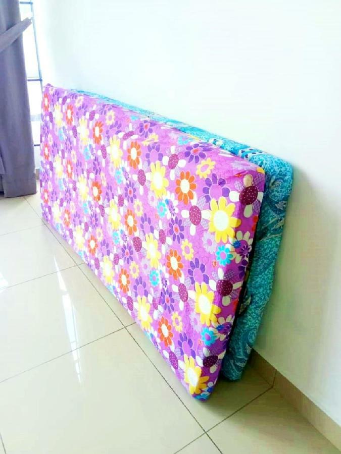 Desaru Cosy Homestay - Near Waterpark, Beach, Rapid -Wifi, Tvbox, Steamboat, Bbq Available Exterior photo